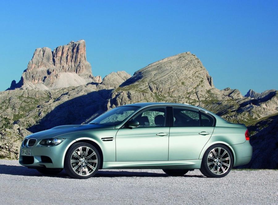 BMW M3 Sedan 2008 года  (фото 54 из 85)